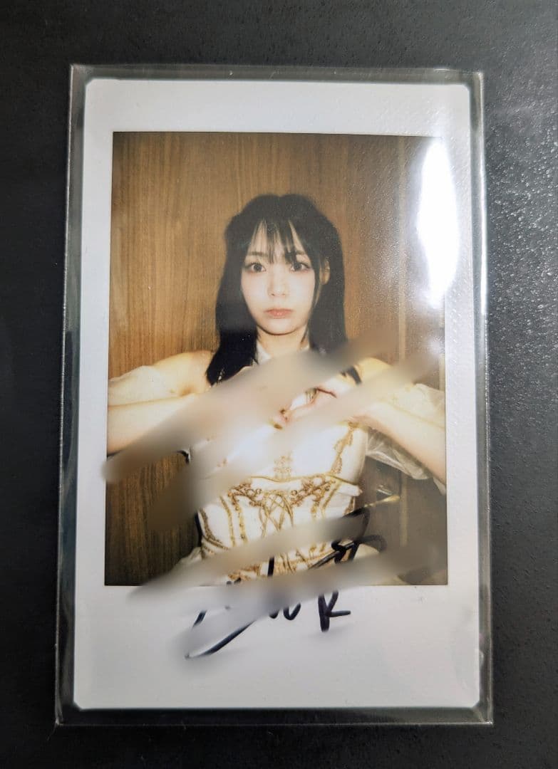 QWER VVIP 特典 大阪 サイン チェキ シヨン - メルカリ