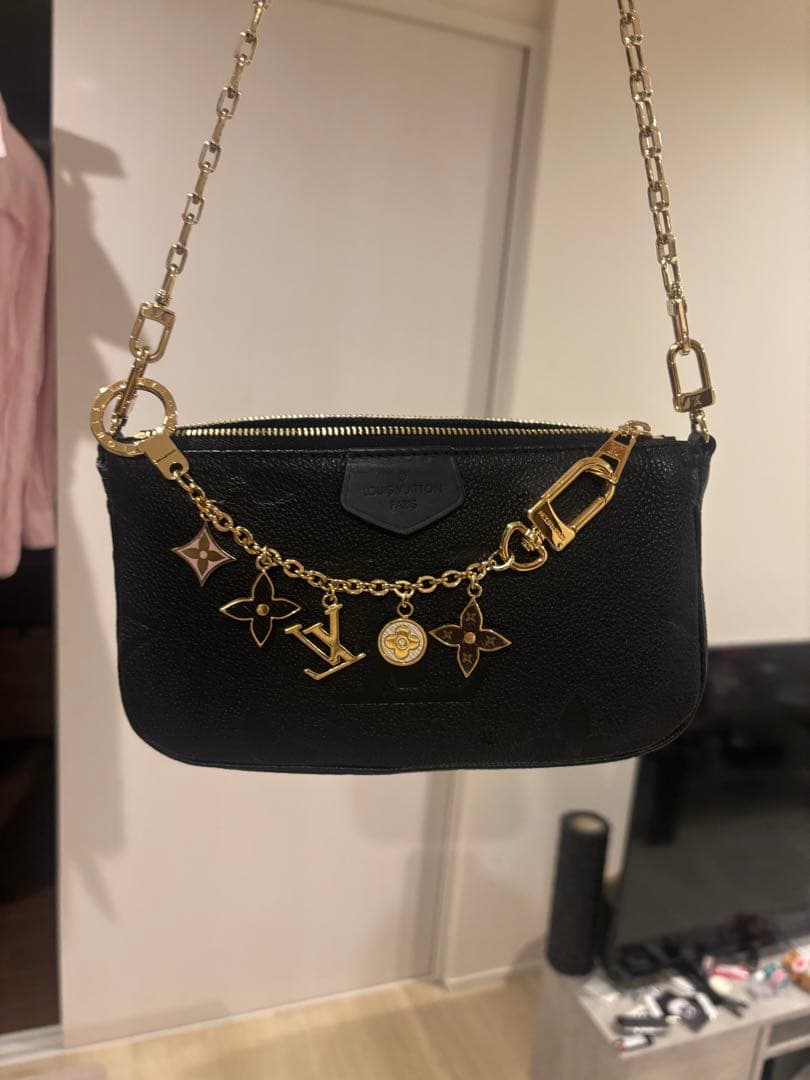 N*P様 VUITTON バックチェーンチャーム 箱あり 楽天市場】【新品】 ルイヴィトン バッグチャーム ミクロ ノエ LV