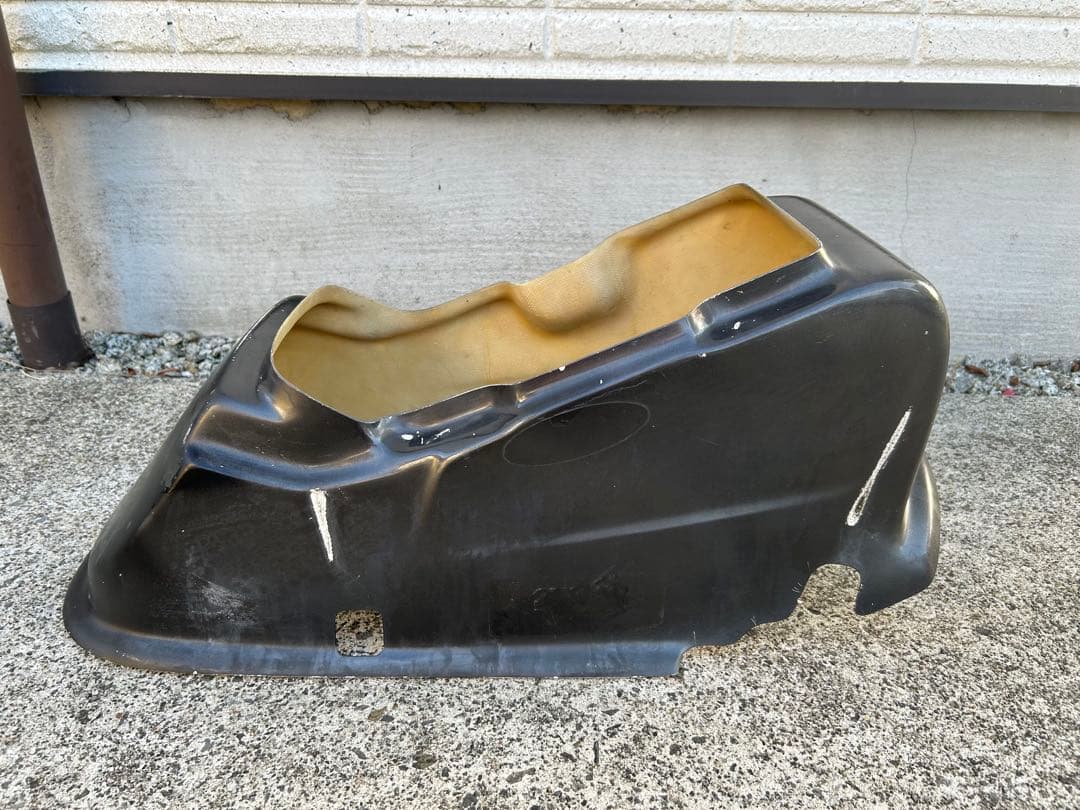 バイク　シートボックス 実にちょうど良い大きさ！コンテナシートバッグ40をメグロで使ってみた