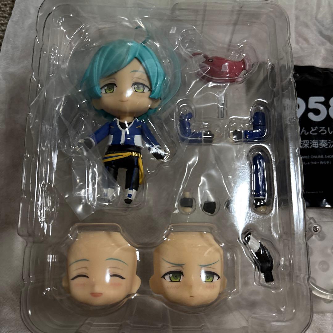 あんスタ 深海奏汰 ねんどろいど 特典付き フィギュア - メルカリ