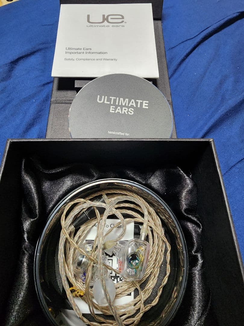 アルティメットイヤーズ UE6PRO Go‐To ULE-UE6PRO_RF.JPG