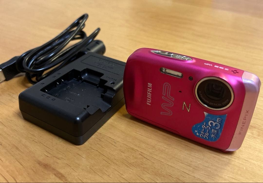 FUJIFILM FinePix Z33 WP ピンク Fujifilm Finepix Z33WP Digital Camera - Pink (10MP, 3x Optical