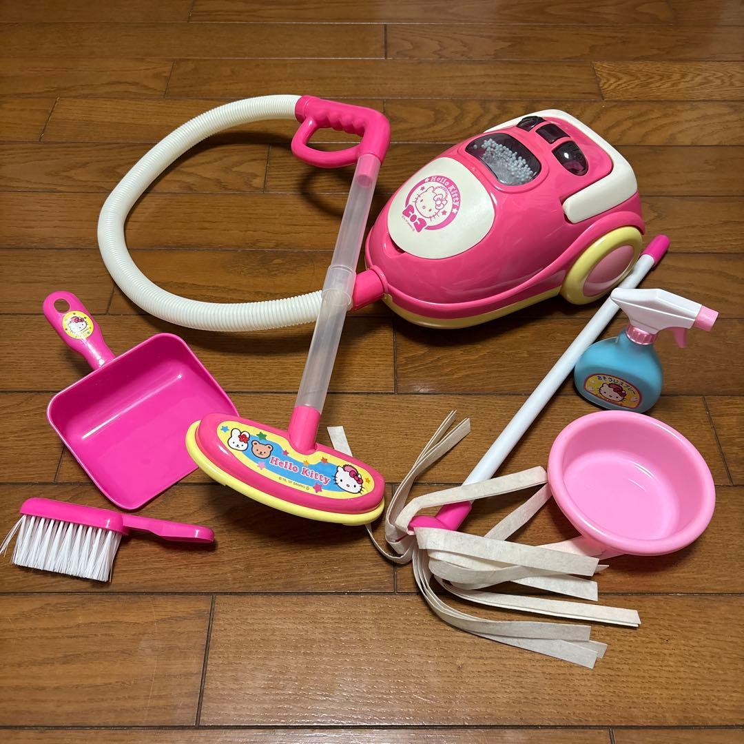 Hello Kitty ハローキティ キティちゃん掃除機 お掃除セット - メルカリ
