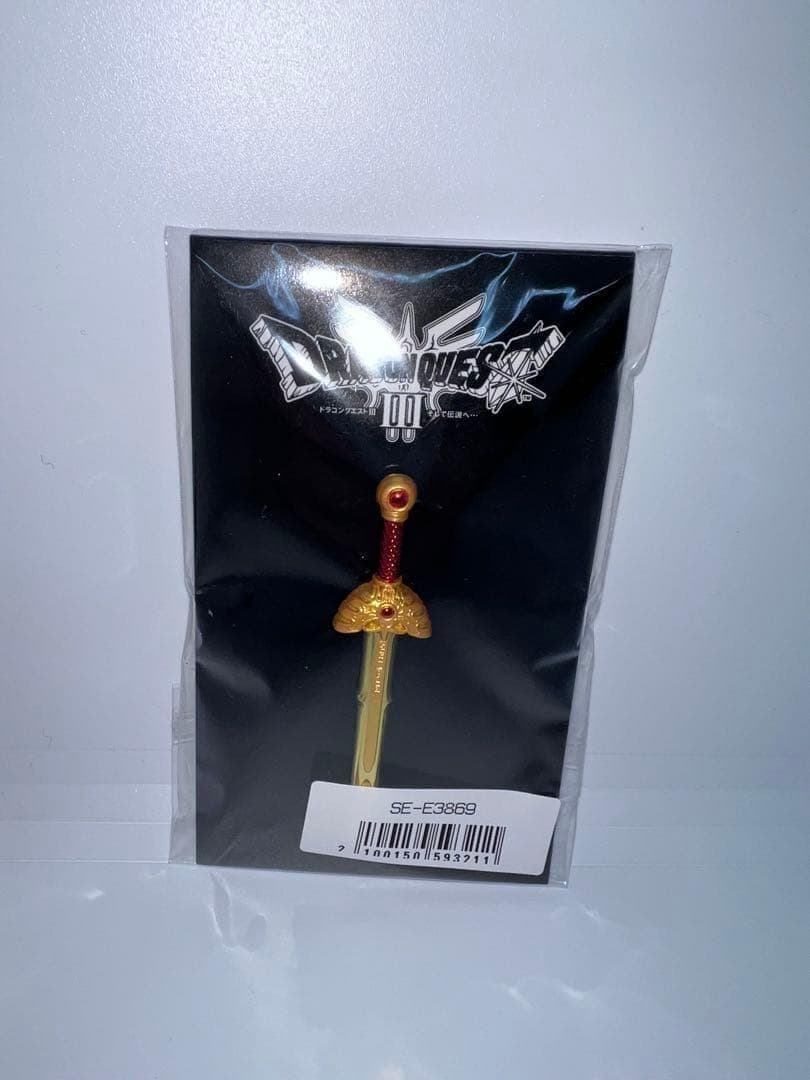 ドラゴンクエストIII そして伝説へ… ピンズ ロトの剣 - メルカリ