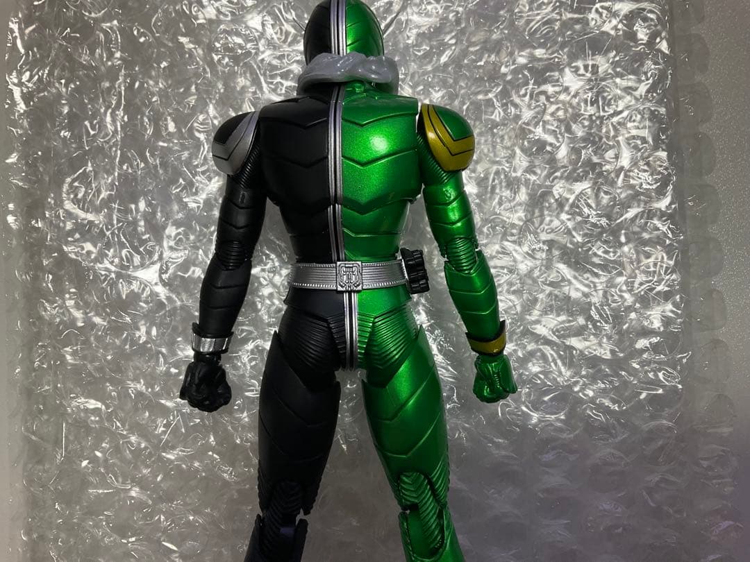 【中古品】S.H.Figuarts（真骨彫製法）仮面ライダーW サイクロンスカル