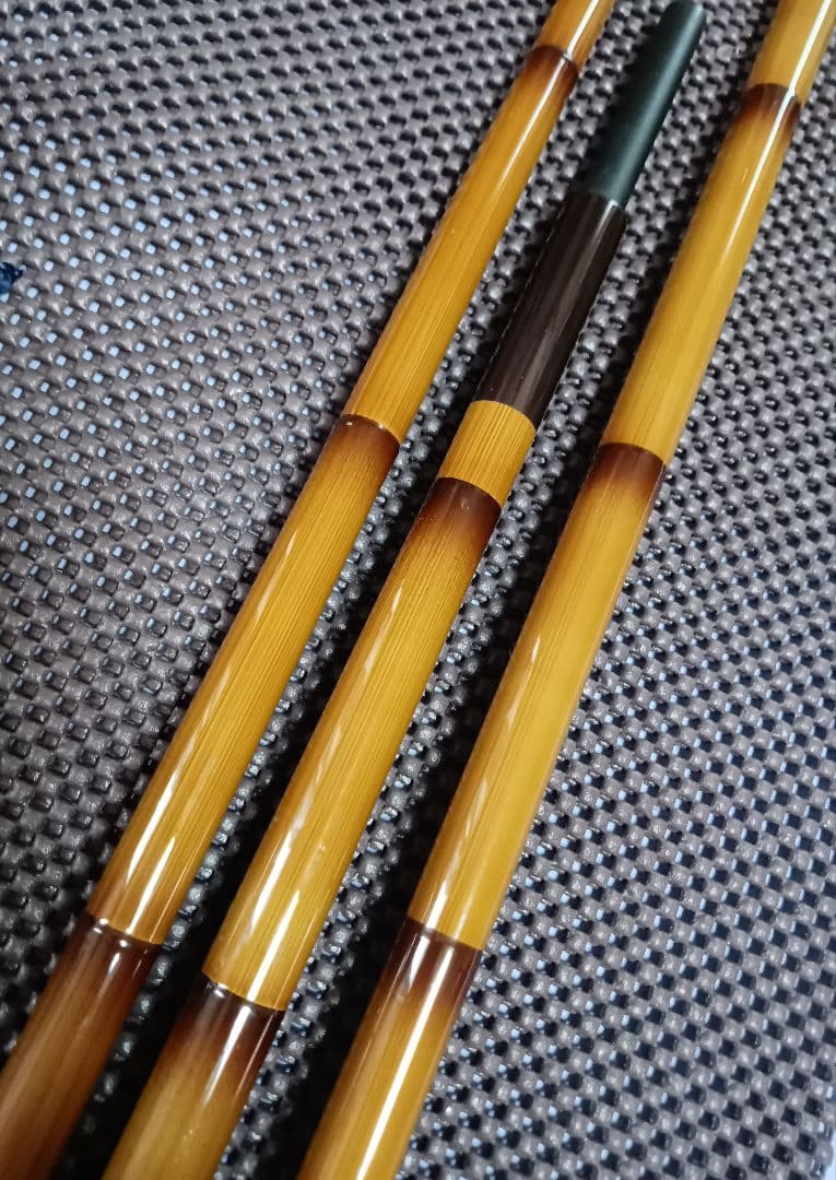 かちどき2本物竿掛カスタム鮫皮＆羽根飾り・へら竿・へら鮒ヘラブナ竿