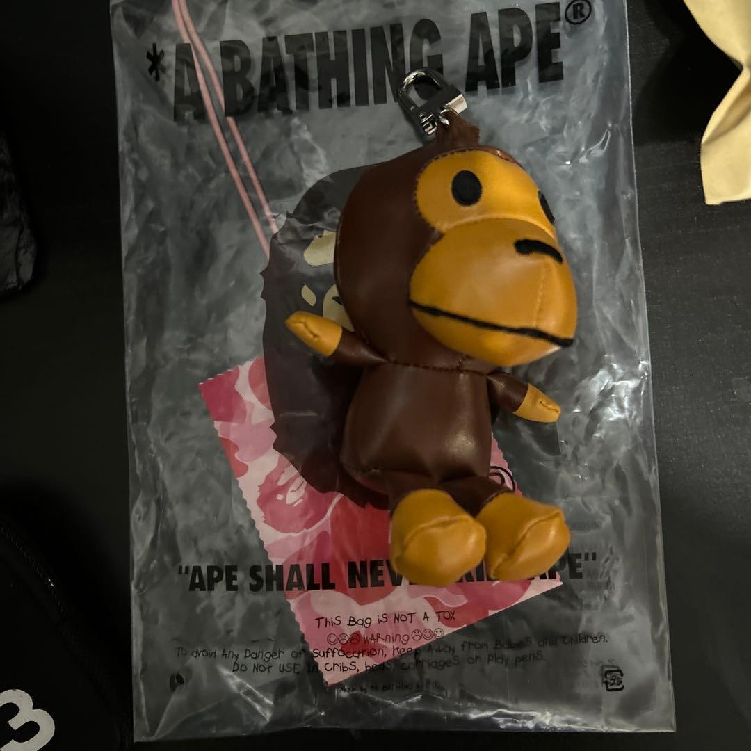 新品☆A BATHING APE レザー マイロ キーホルダー - メルカリ