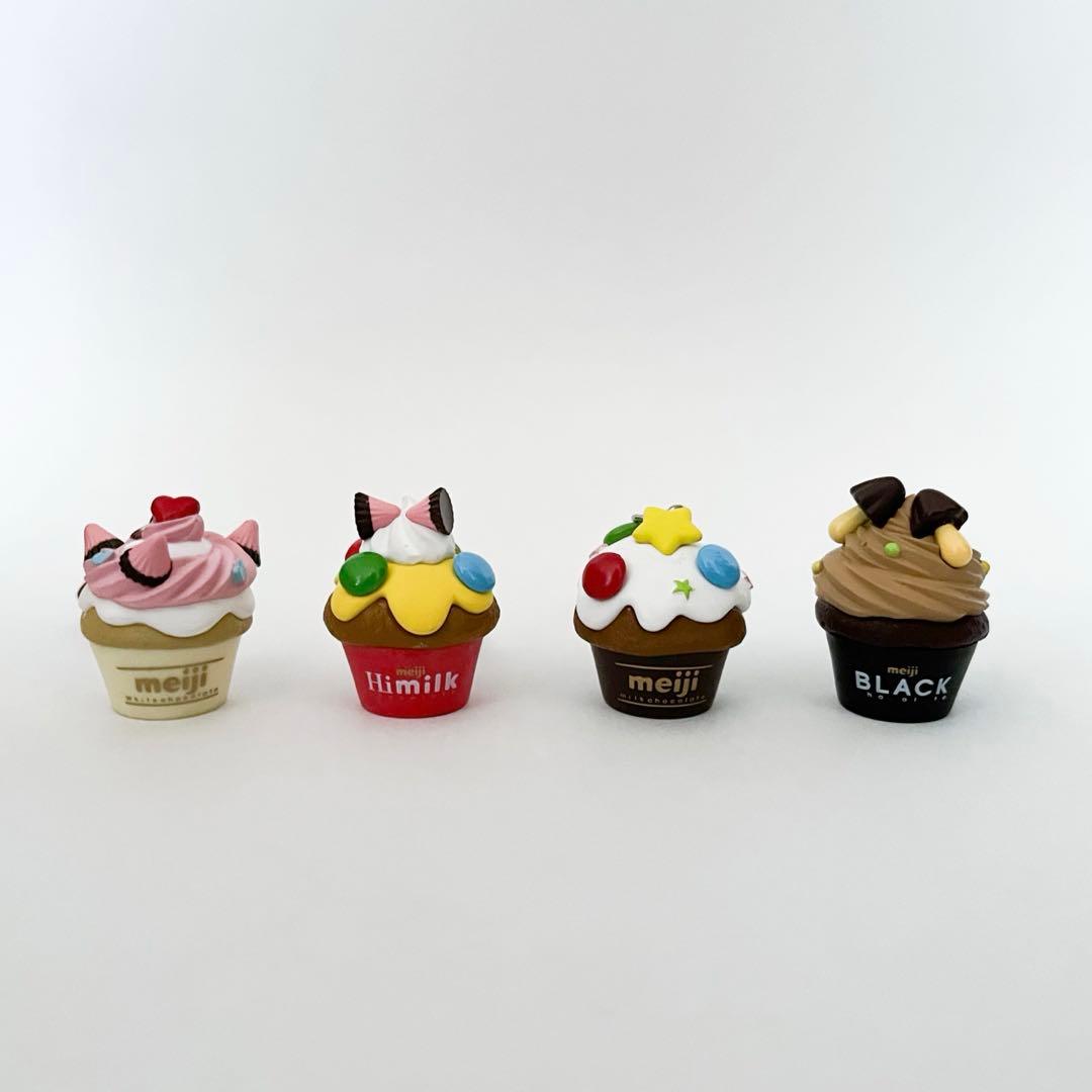 meiji【明治】デコチョコカップケーキストラップ - メルカリ