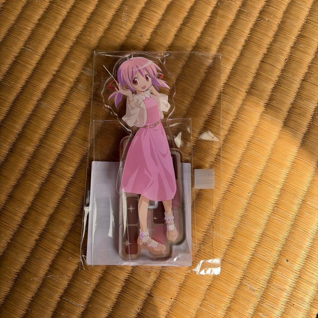 鹿目まどか アクリルスタンド - メルカリ