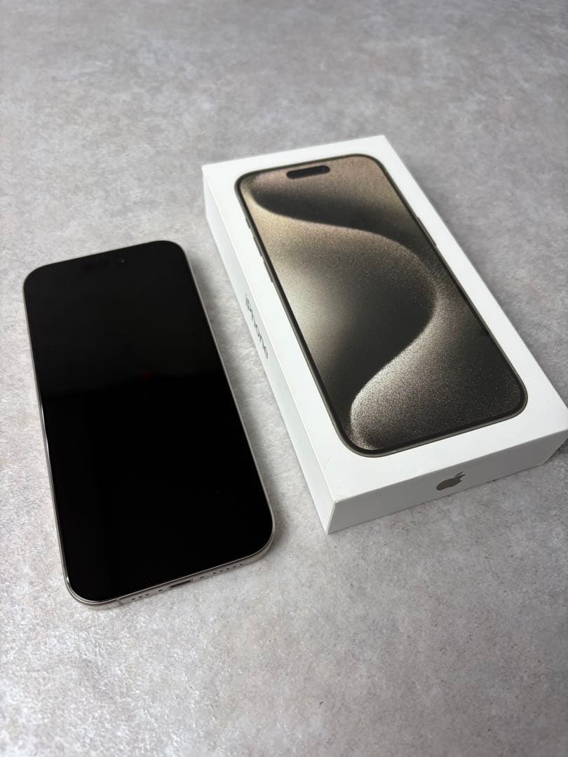 ヨ*ル様 Apple iPhone 15 Pro 256GB 本体 ナチュラルチ Amazon | 【整備済み品】 Apple iPhone 15 Pro 256GB ブラック