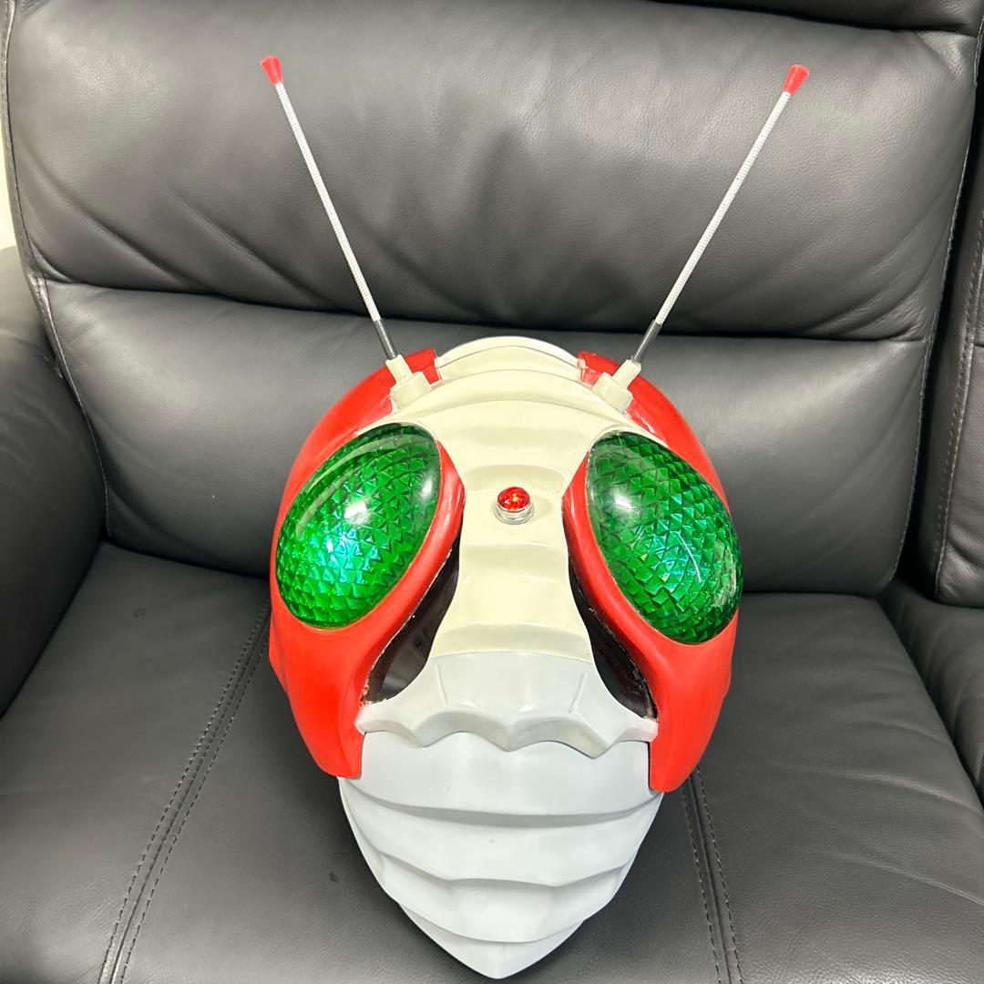 仮面ライダーV3 1/1スケール マスク 発光あり レトロ - メルカリ