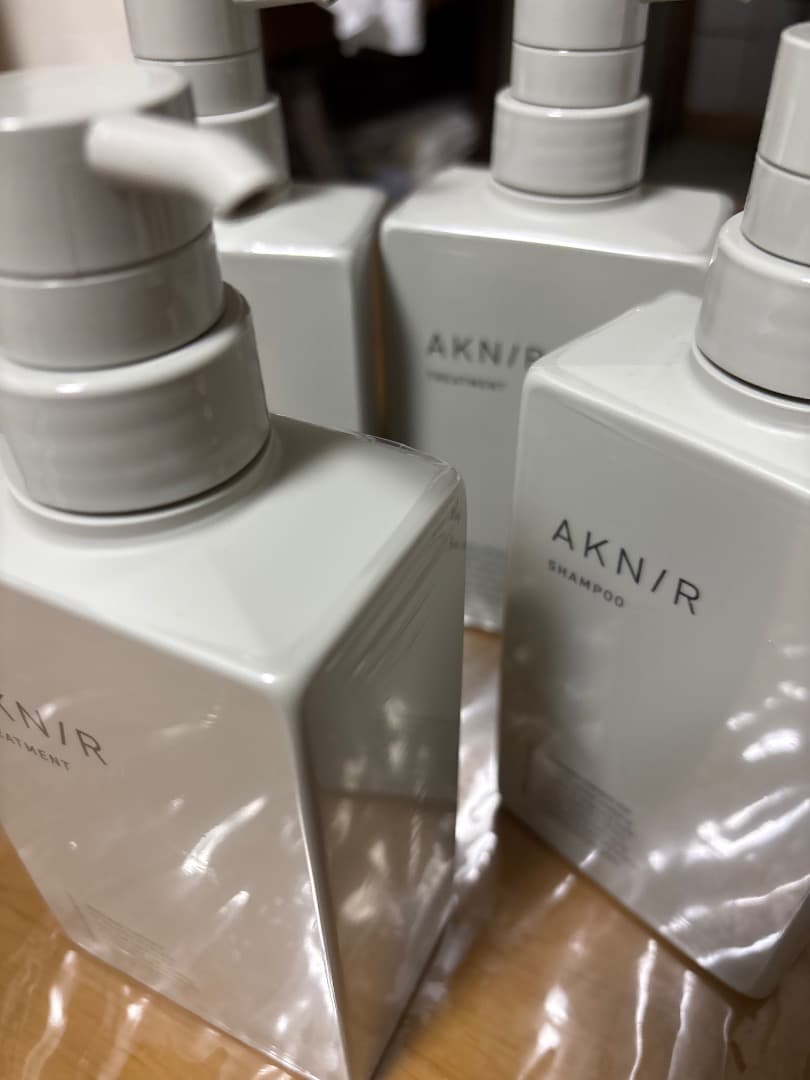 AKNIR シャンプー＆トリートメント 300ml アクニー AKNIR ヘアシャンプー トリートメント セット 梨花 各300ml