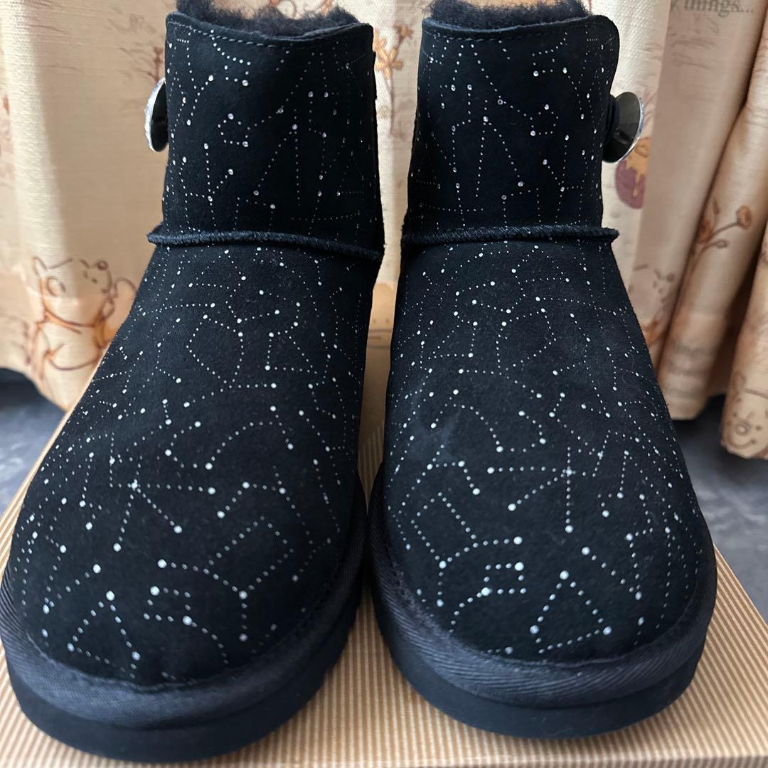 UGG 黒 星座模様 ムートンブーツ アグ×ジミーチュウUGG×JIMMY CHOO スタースタッズフリンジムートン