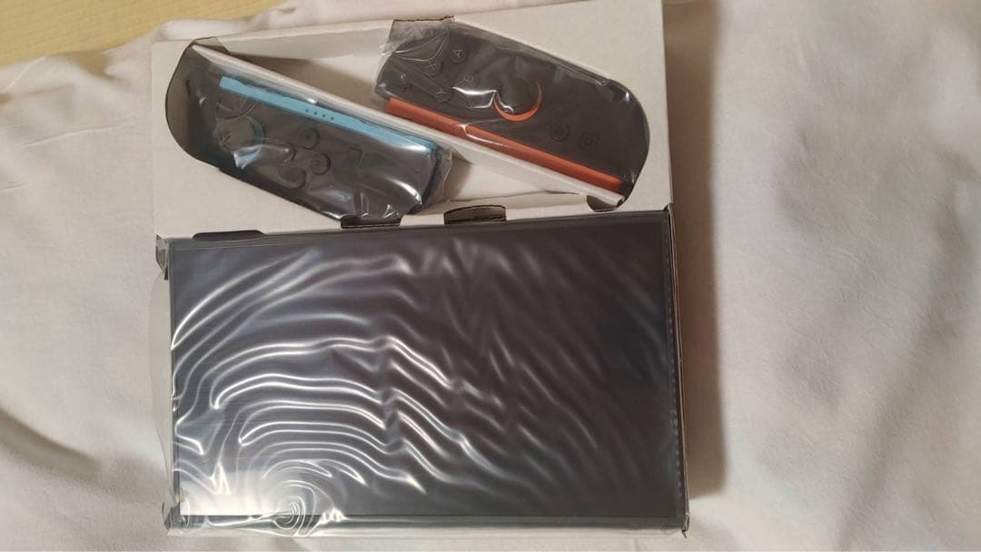 Nintendo Switch 日本語版 本体マリオカートドラクエ3付き - メルカリ