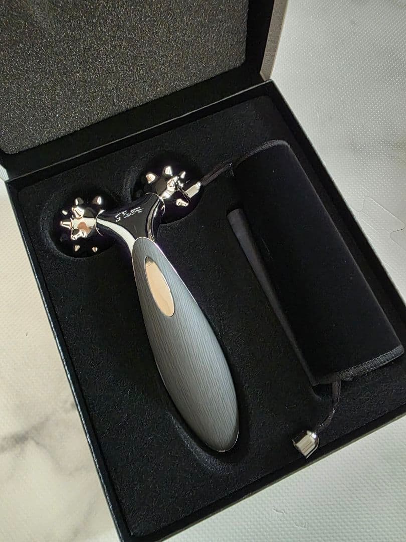 r*k様 refa リファ リファリズム　ブラックウッド 美顔器 refa リファ リファリズム ブラックウッド ポイント限定】リファリズム