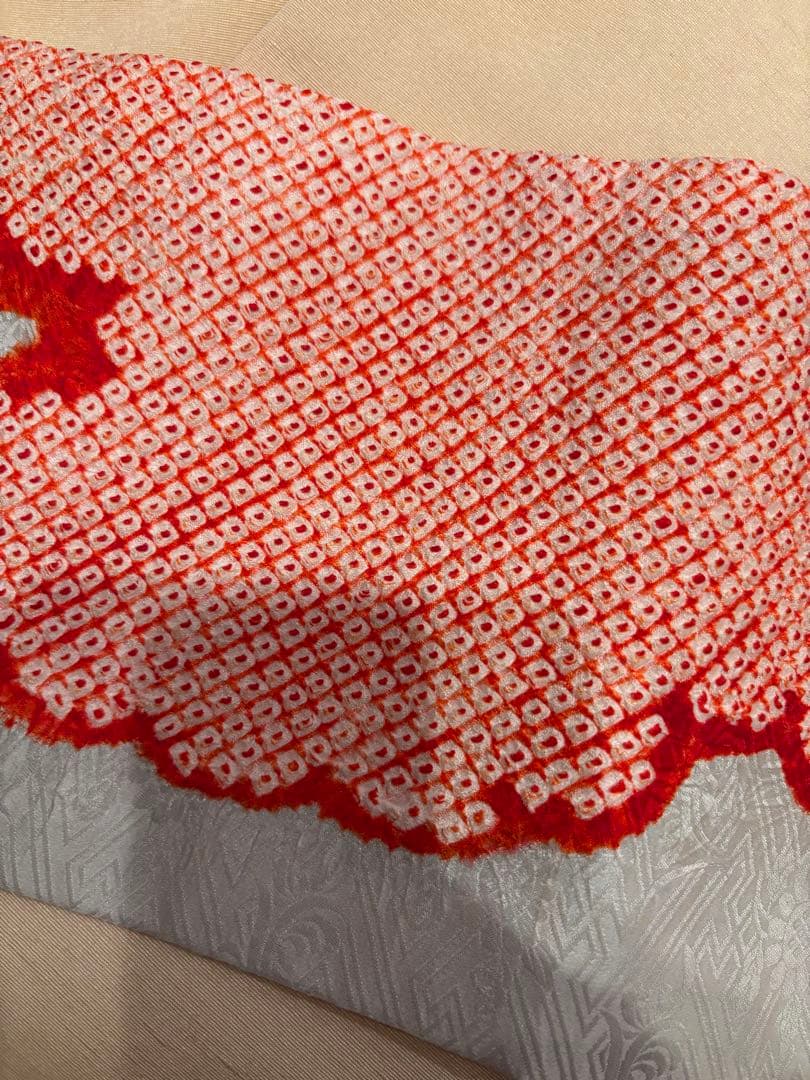 芸舞妓さんのようなはんなりした着こなし　絞り名古屋帯　水色に雲取り　ゑり萬畳紙付