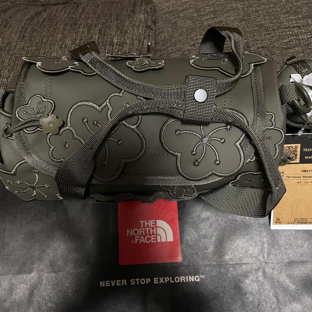 ノースフェイス × セシリーバンセン】ベースキャンプクラッチ NT 【即