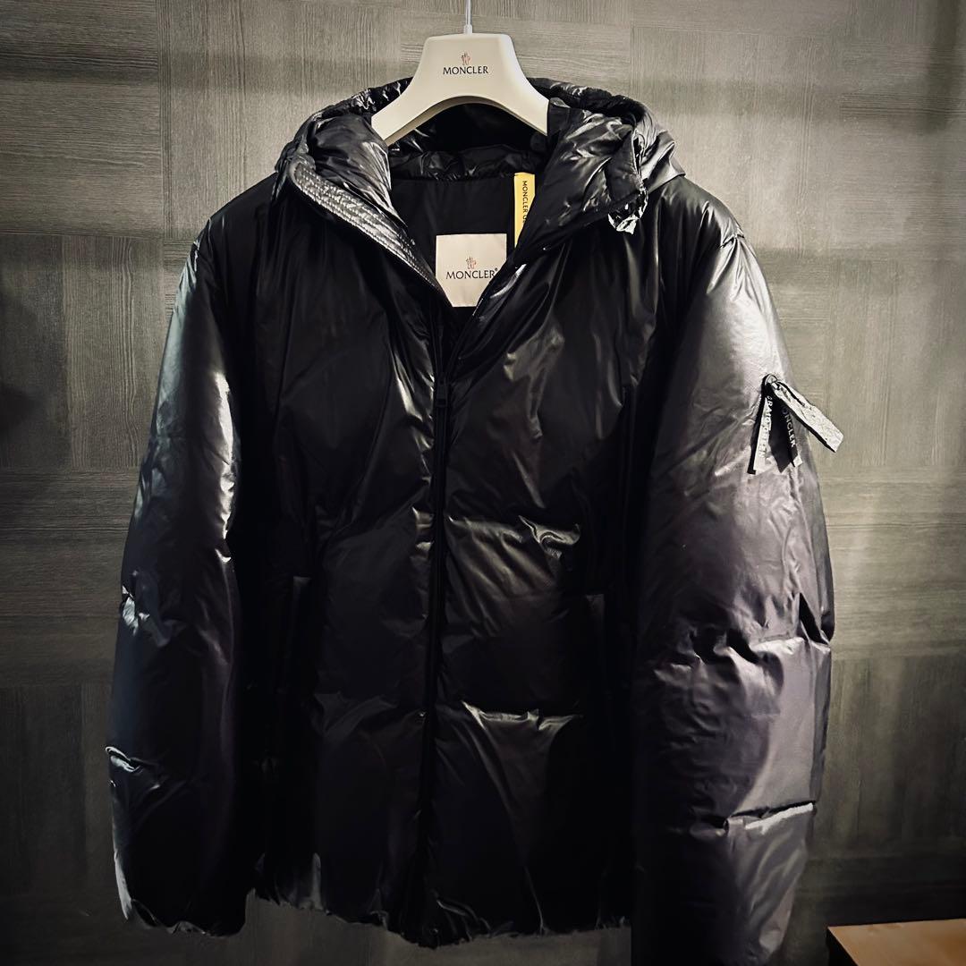 未使用 MONCLER GENIUSモンクレール ジーニアス ダウン コラボ - メルカリ