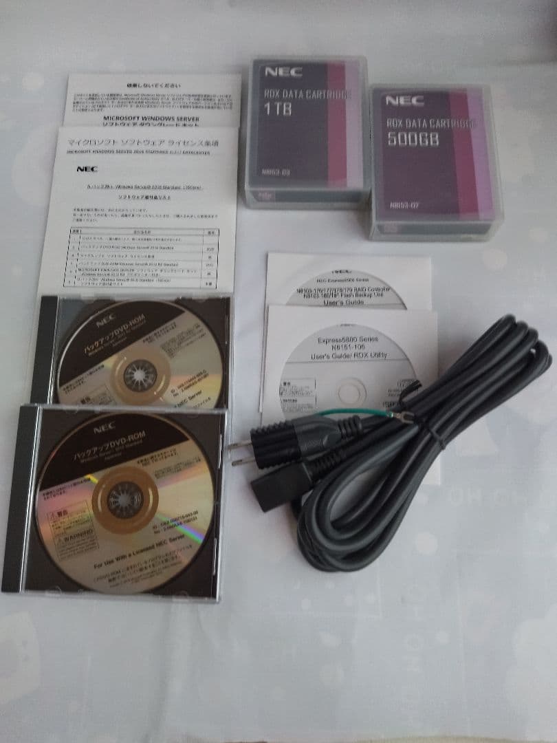 NEC Express5800/T110i-S サーバー(RDXドライブ内蔵) - メルカリ