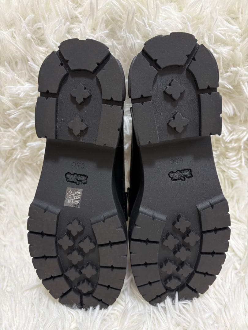 新品 箱タグ付 コーチ ルーシー ローファー 厚底 ブラック ホワイト