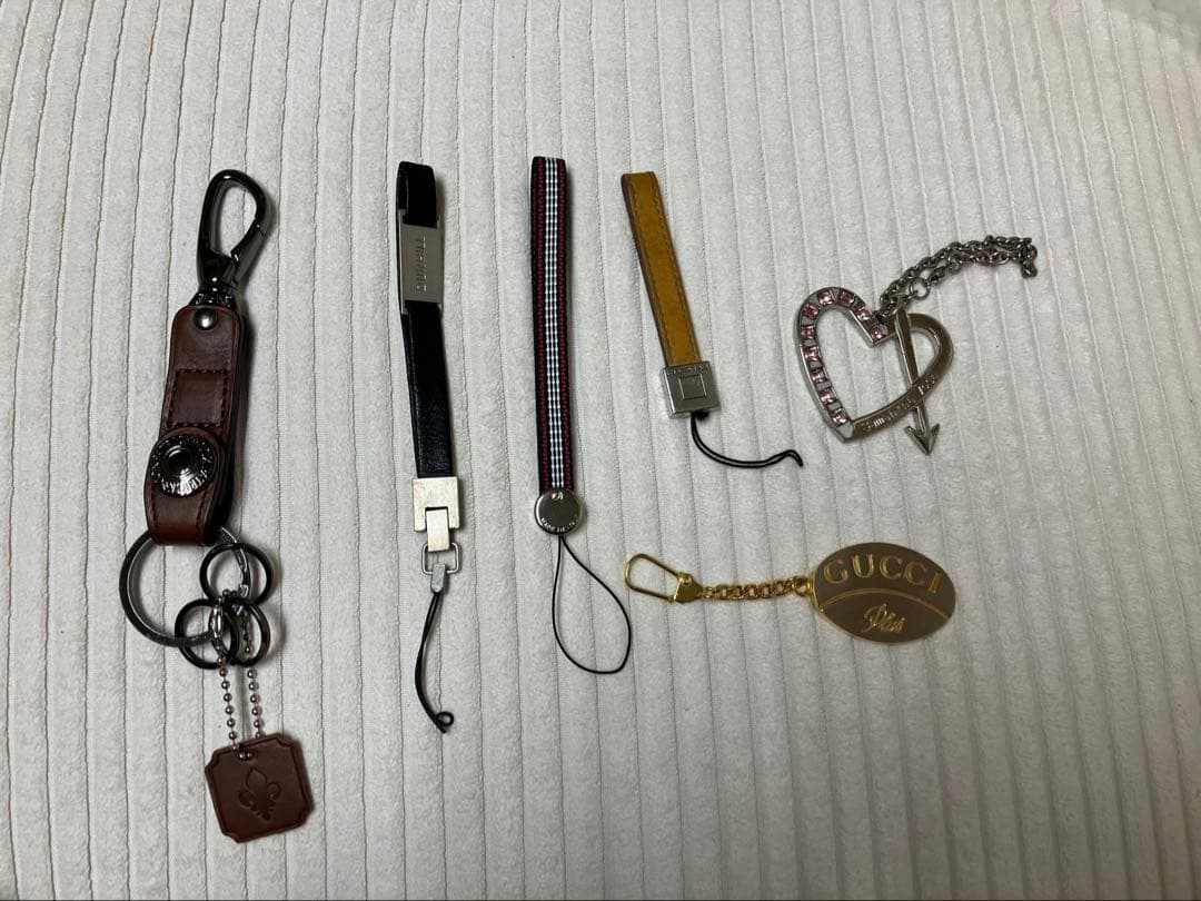 BVLGARIブルガリマンキーホルダーキーリング　GUCCI バーバリーなど 中古・古着通販】BVLGARI (ブルガリ) FRAGMENTS (フラグメント