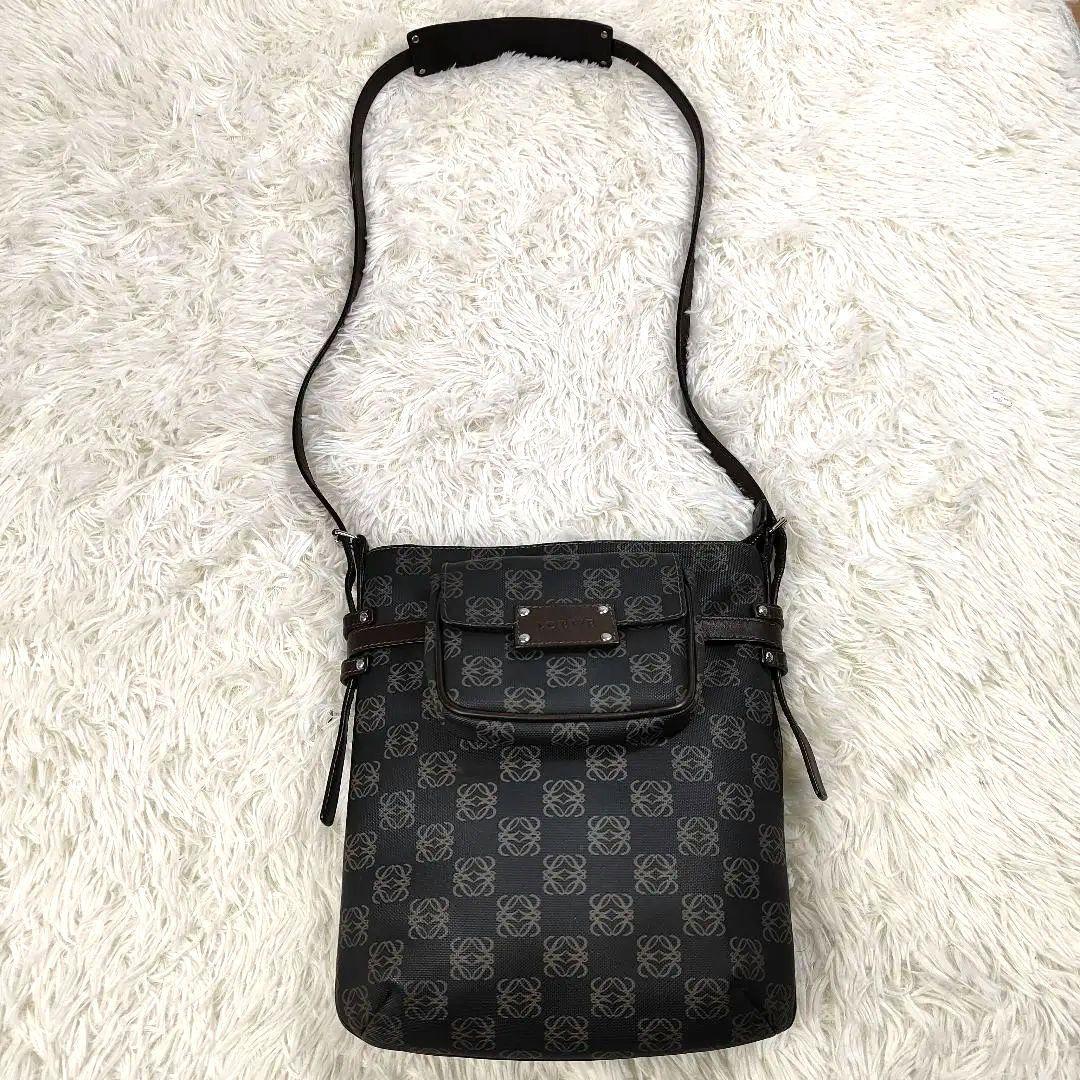 本日限定価格 ロエベ ショルダーバッグ アナグラム リピート PVC