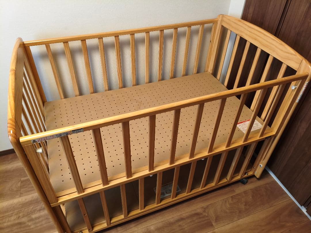 【直接引き取り】KATOJI　ベビーベッドチャーミー　ナチュラル ミニベッド チャーミー（ブラウン）」について｜カトージの商品