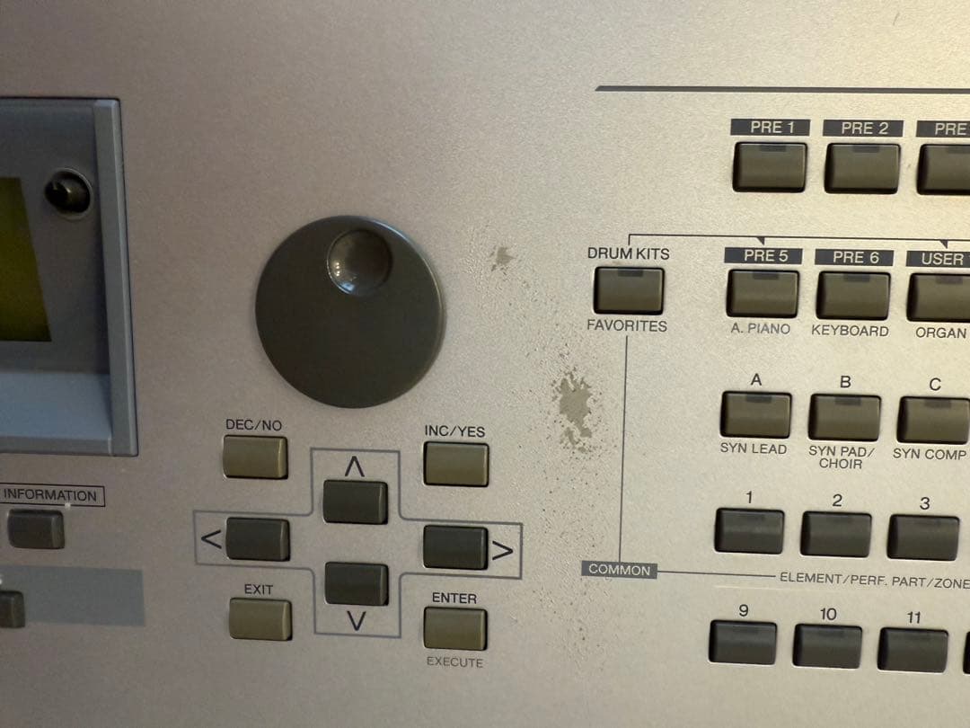 引取限定】YAMAHA MOTIF ES6 - メルカリ