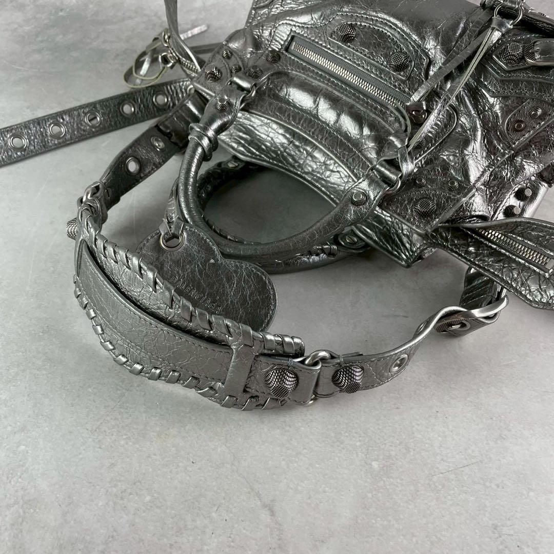 極美品】バレンシアガ NEO CAGOLE 2wayハンド シルバー - メルカリ