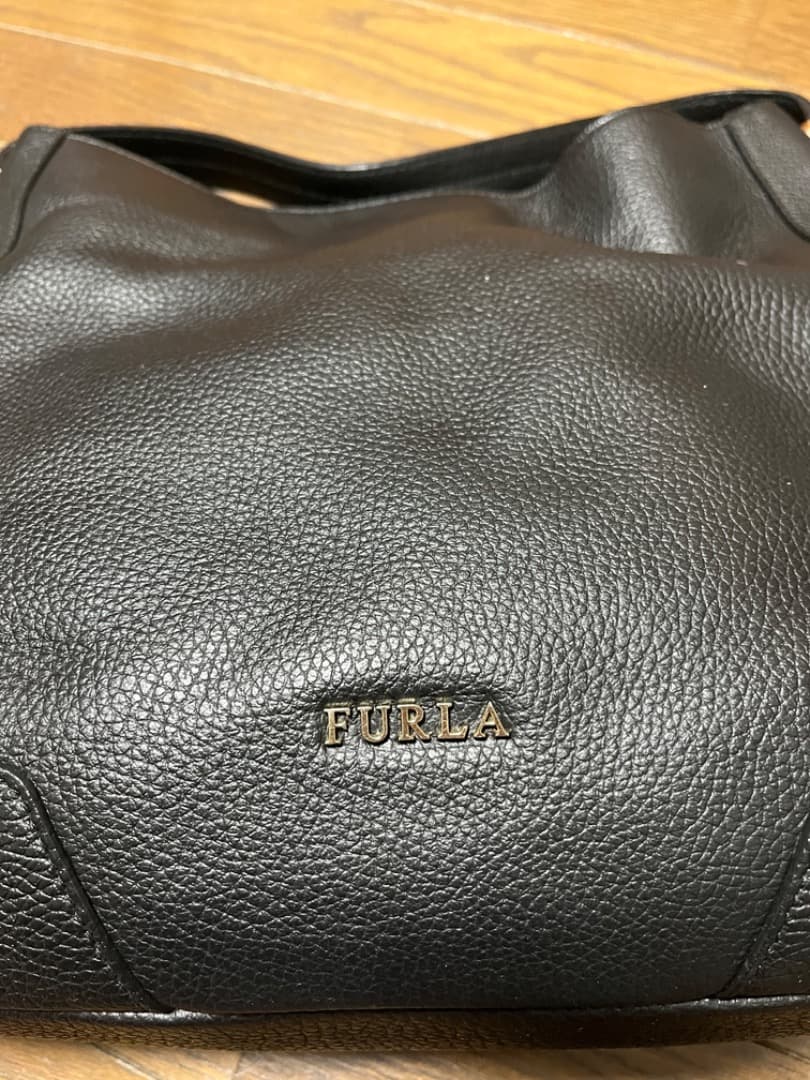 ChristianDior⭐︎CDロゴブローチ⭐︎クリスタル⭐︎美品の通販はau