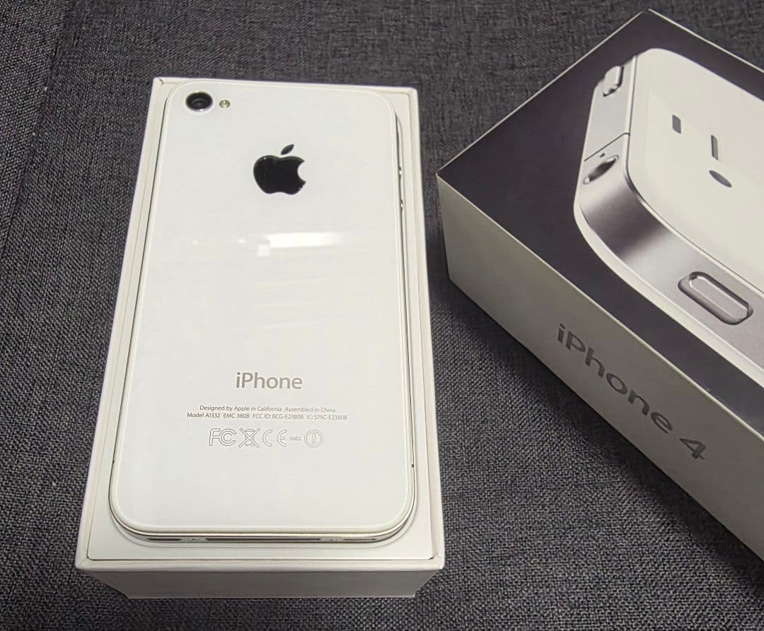 Apple iPhone 4 ホワイト16G 本体 - メルカリ
