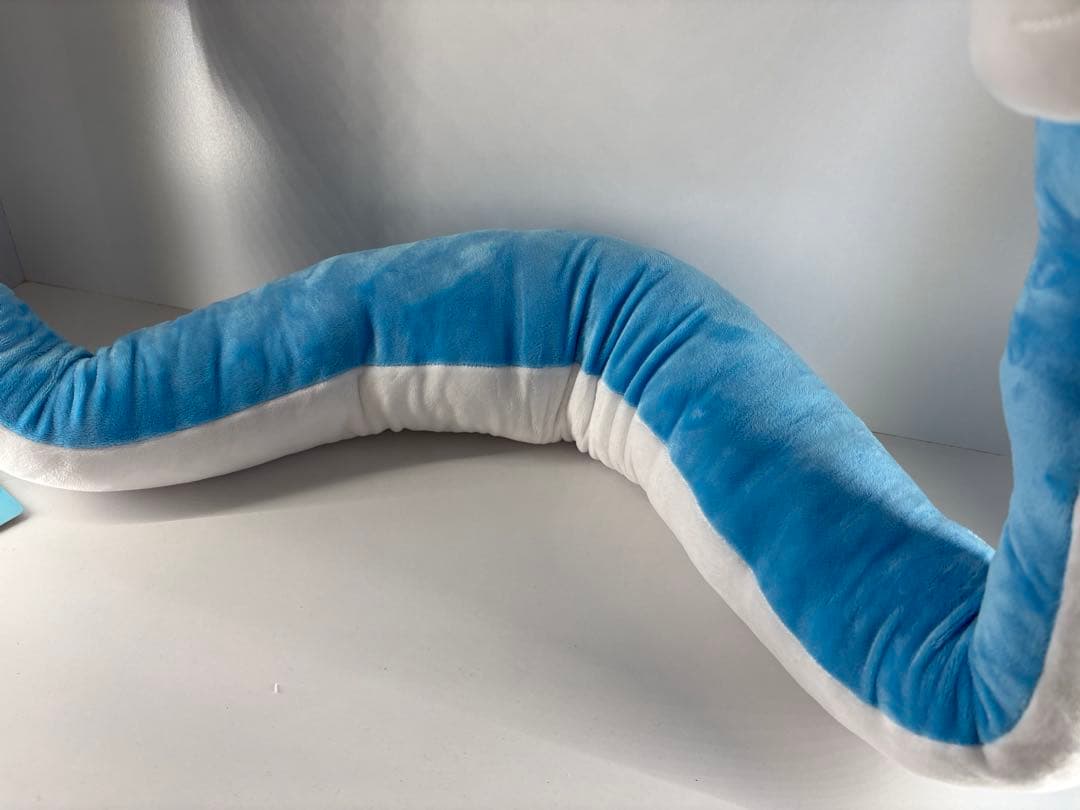 にょろにょろぬいぐるみ ハクリュー - メルカリ