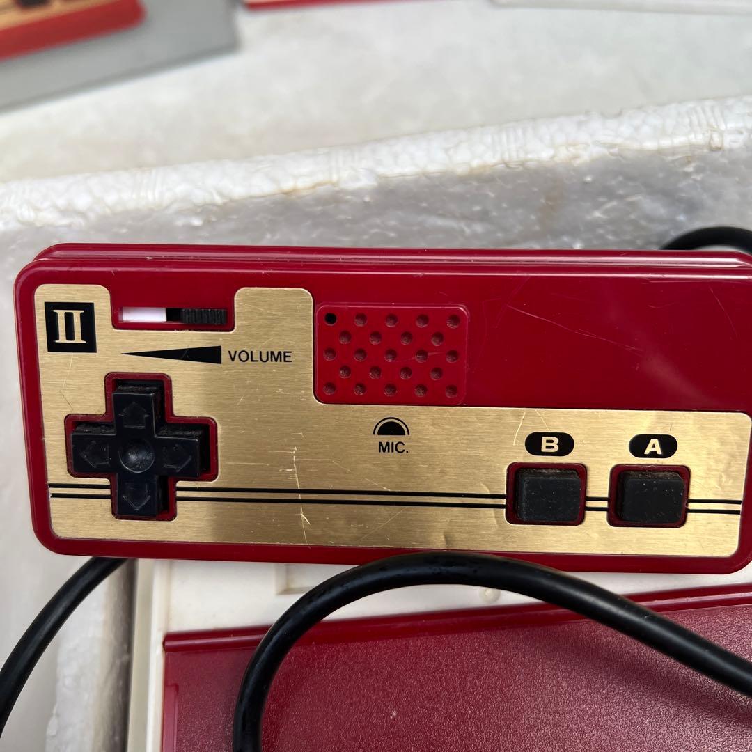任天堂 初期型ファミコン 本体 HVC-001 四角ボタン Nintendo - メルカリ