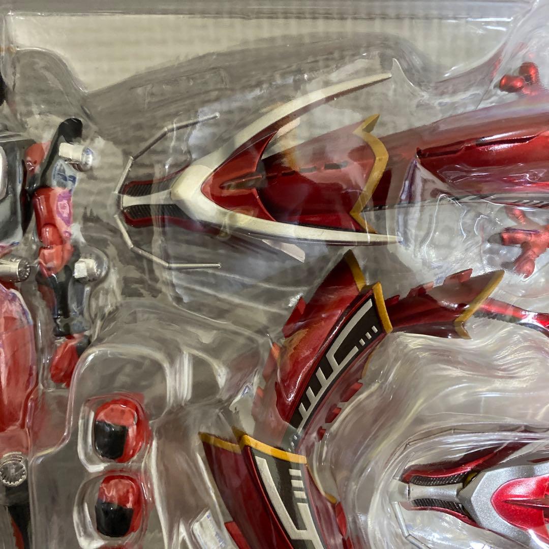 【中身未使用】s.h.figuarts 仮面ライダー龍騎　バンダイ