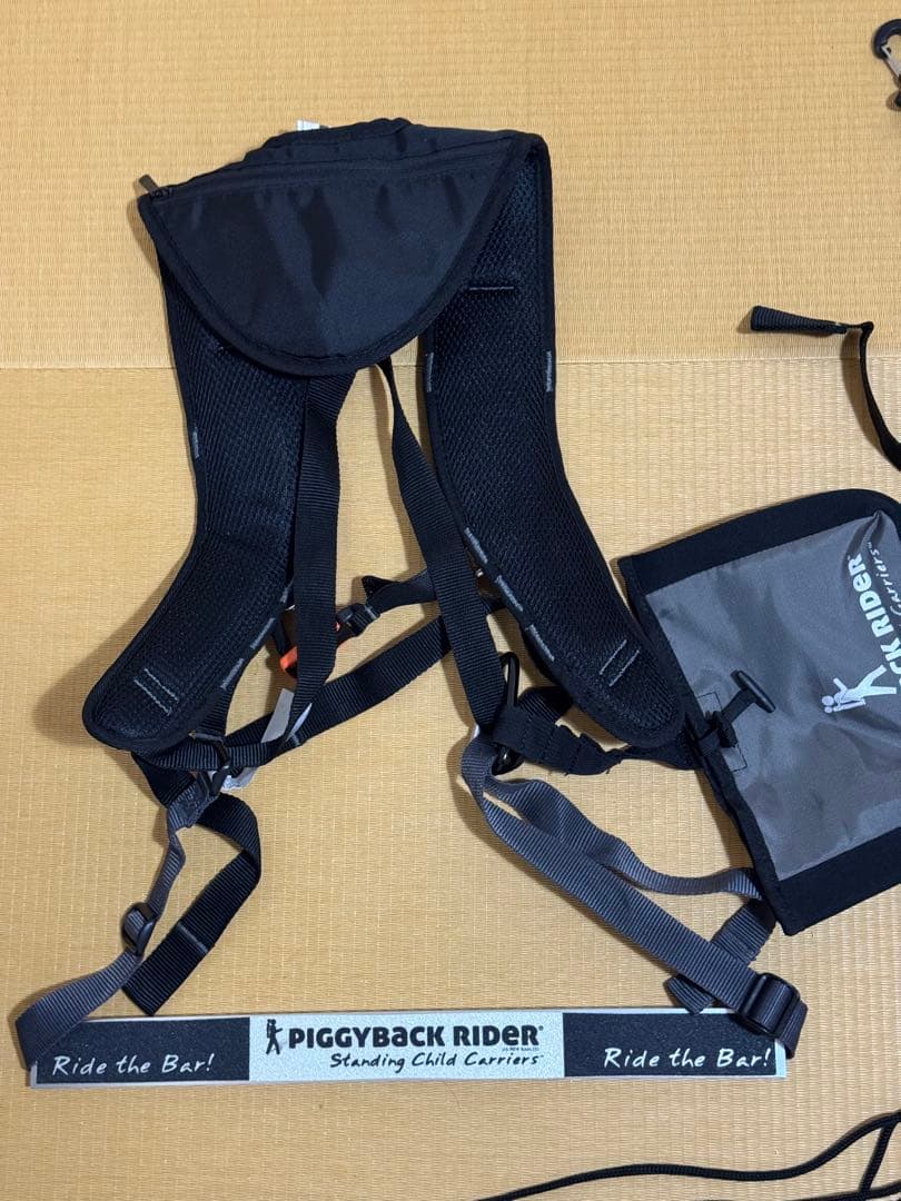 美品　Piggyback Rider 直立型キャリア(2歳半から、23kgまで) ピギーバックライダー スタンディングキャリア PIGGY BACK RIDER 直立