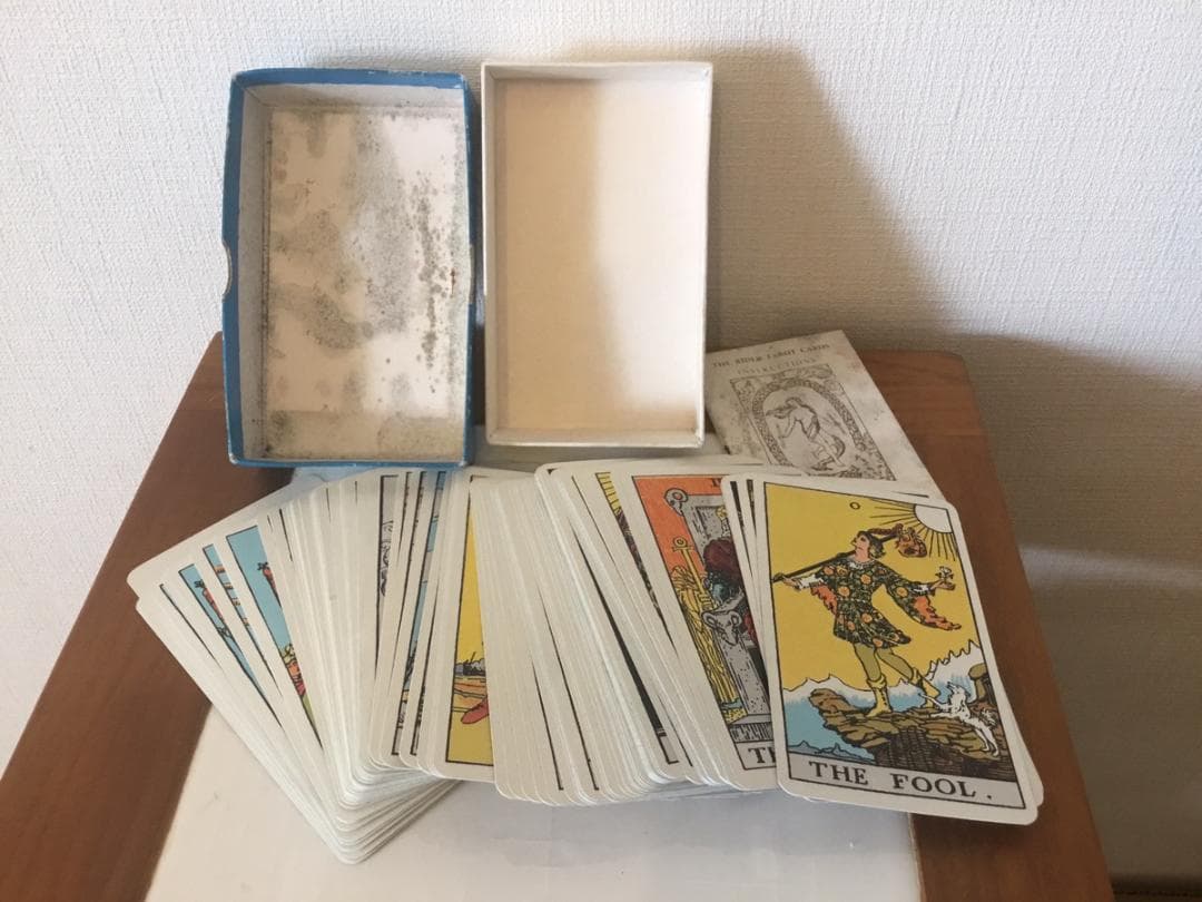 タロットカード ビンテージ 海外製 70s RIDER TAROT CARDS - メルカリ