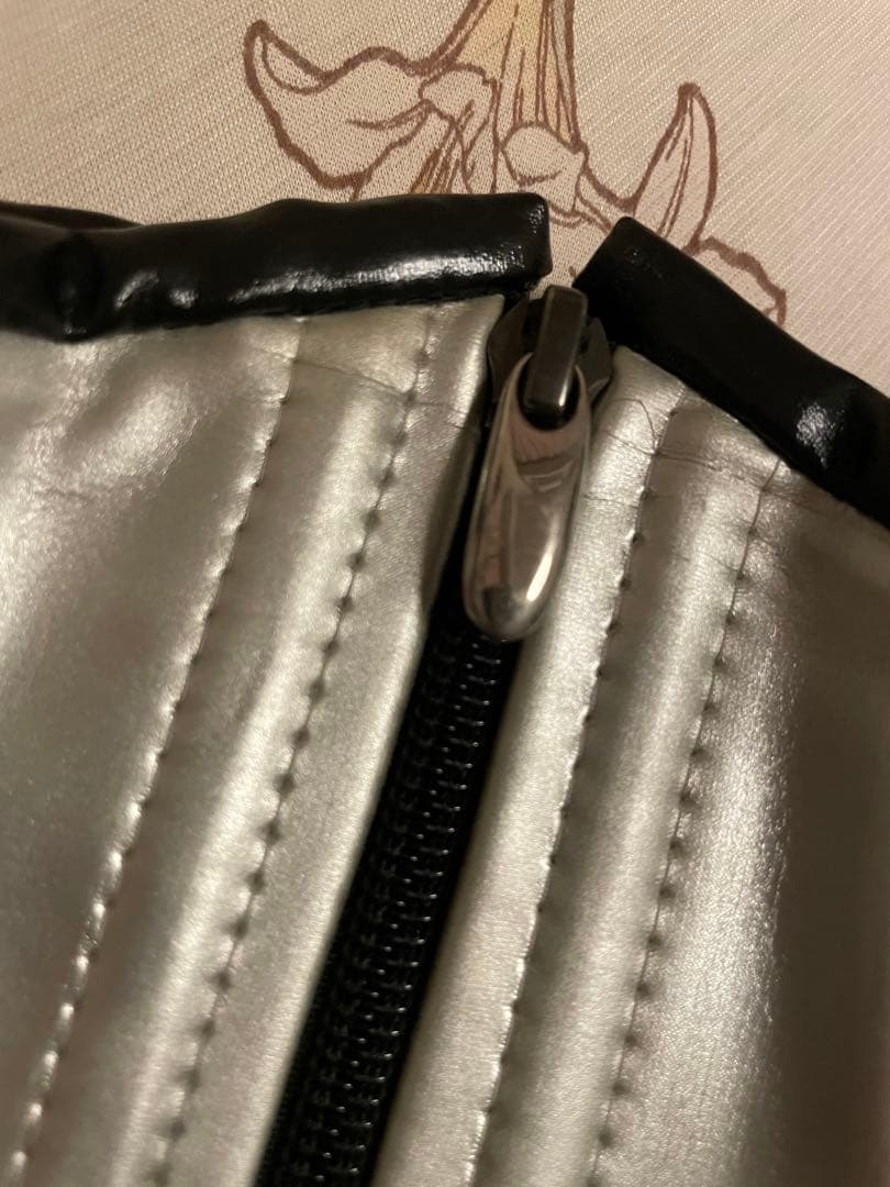 アフィックス パラパラ エナメル コルセット ボンデージ - メルカリ