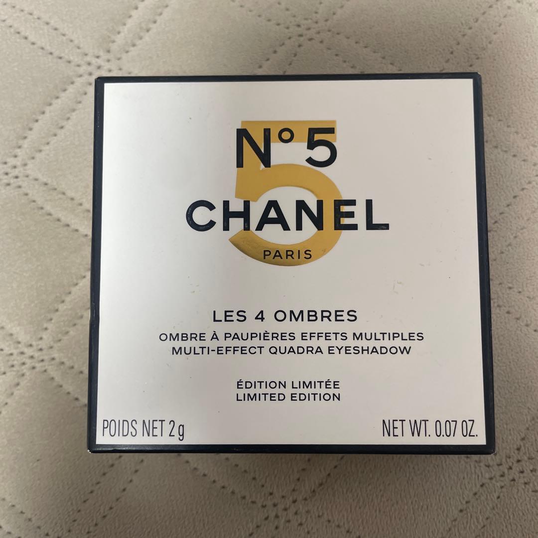 【新品未使用】CHANEL アイシャドウ レキャトル オンブルNo.5 シャネル25年秋「ボタン」着想アイシャドウ、シャネル N°5のボトルや