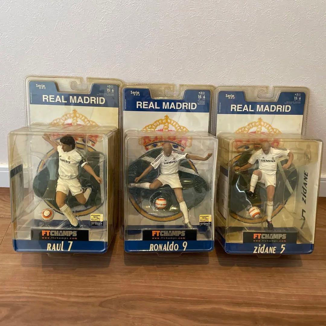 サッカーフィギュア　３個セット Amazon.co.jp: [AC]DID 1/12 SF80007 サッカー選手 青チーム 可動