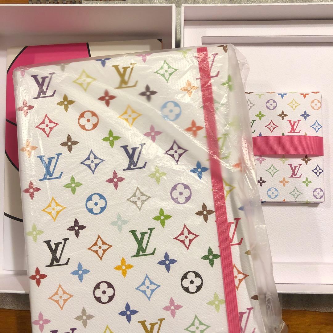 ルイヴィトン　村上隆　カードファイルなど LOUIS VUITTON（ルイ・ヴィトン） ≪新品≫【ノベルティ】ルイヴィトン