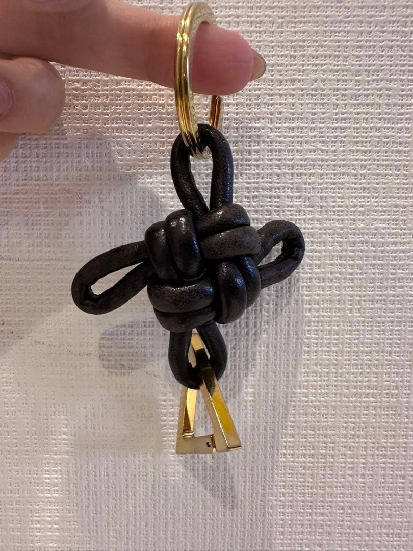 ボッテガ　キーリング　トライアングルキーリング 国内発】BOTTEGA VENETAトライアングルキーリングギフト包装可