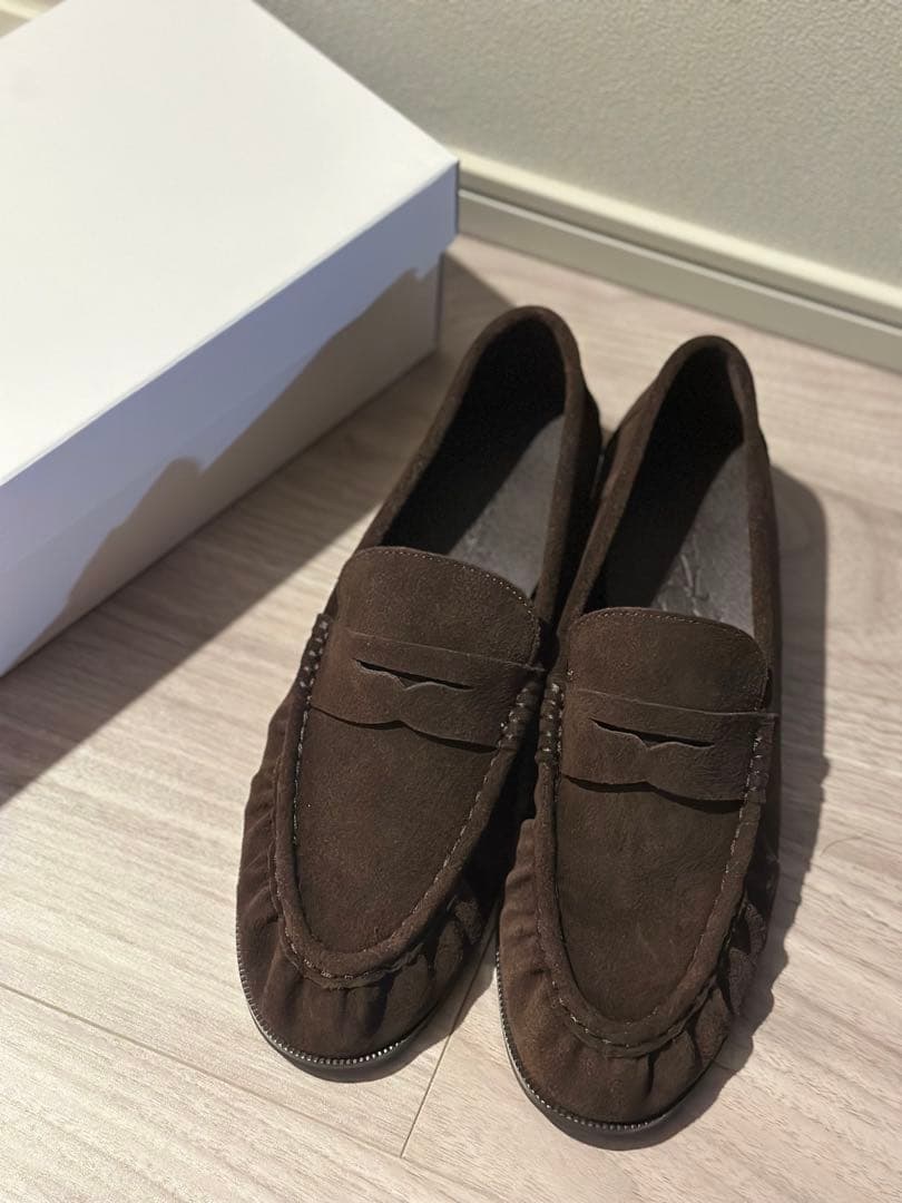 新品未未使用❣️ LE TALON レザーソフトギャザーローファー セール】レザーソフトギャザーローファー（ローファー）｜LE TALON