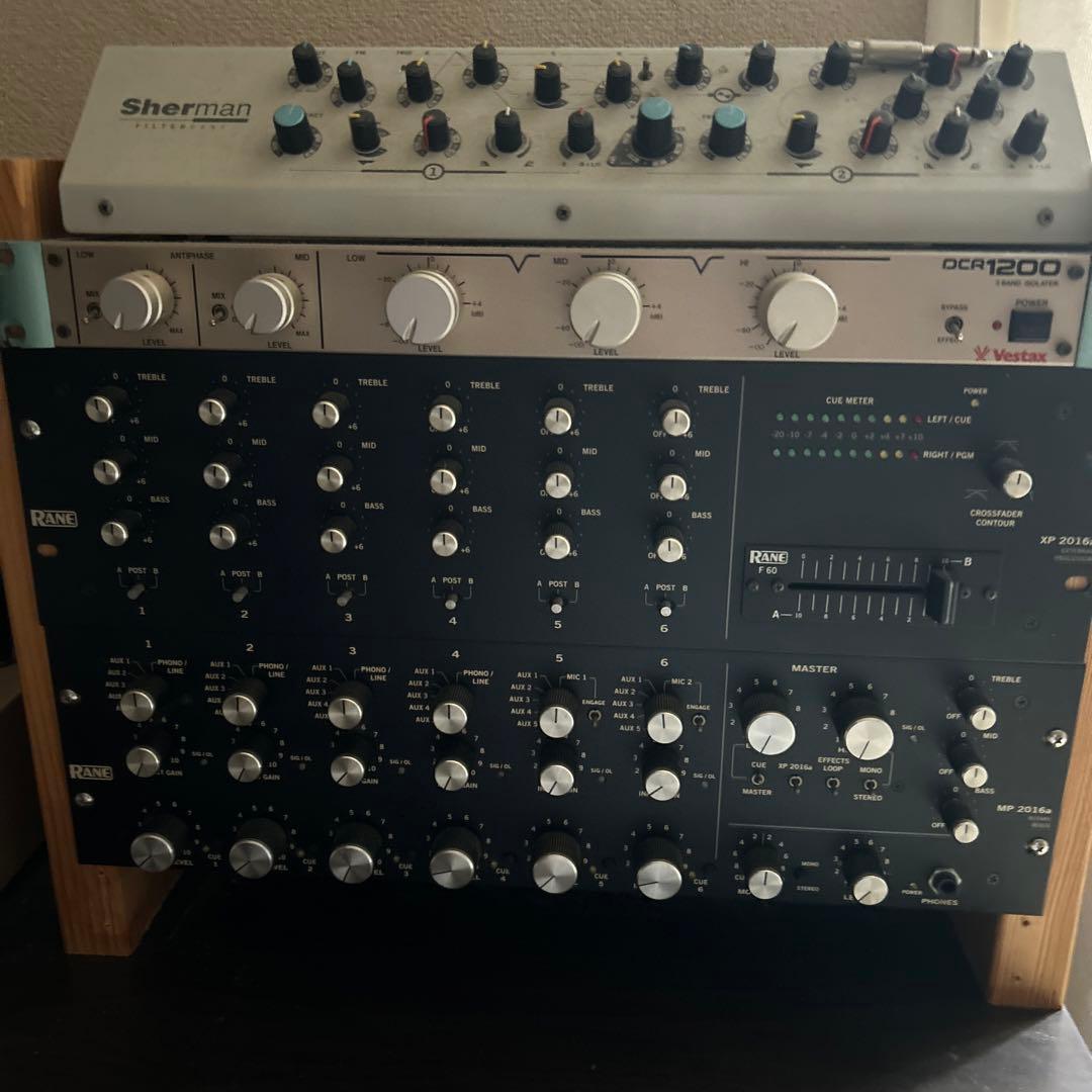 VESTAX ベスタクスDCR1200 3バンドアイソレーター-白磁徳化窯観音像