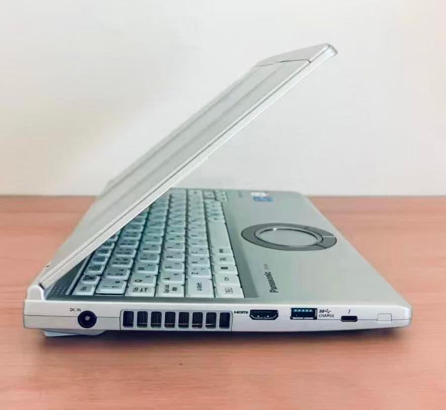 使用100時間 CF-SV1 第11代i5/16GB/256GB/office② - メルカリ