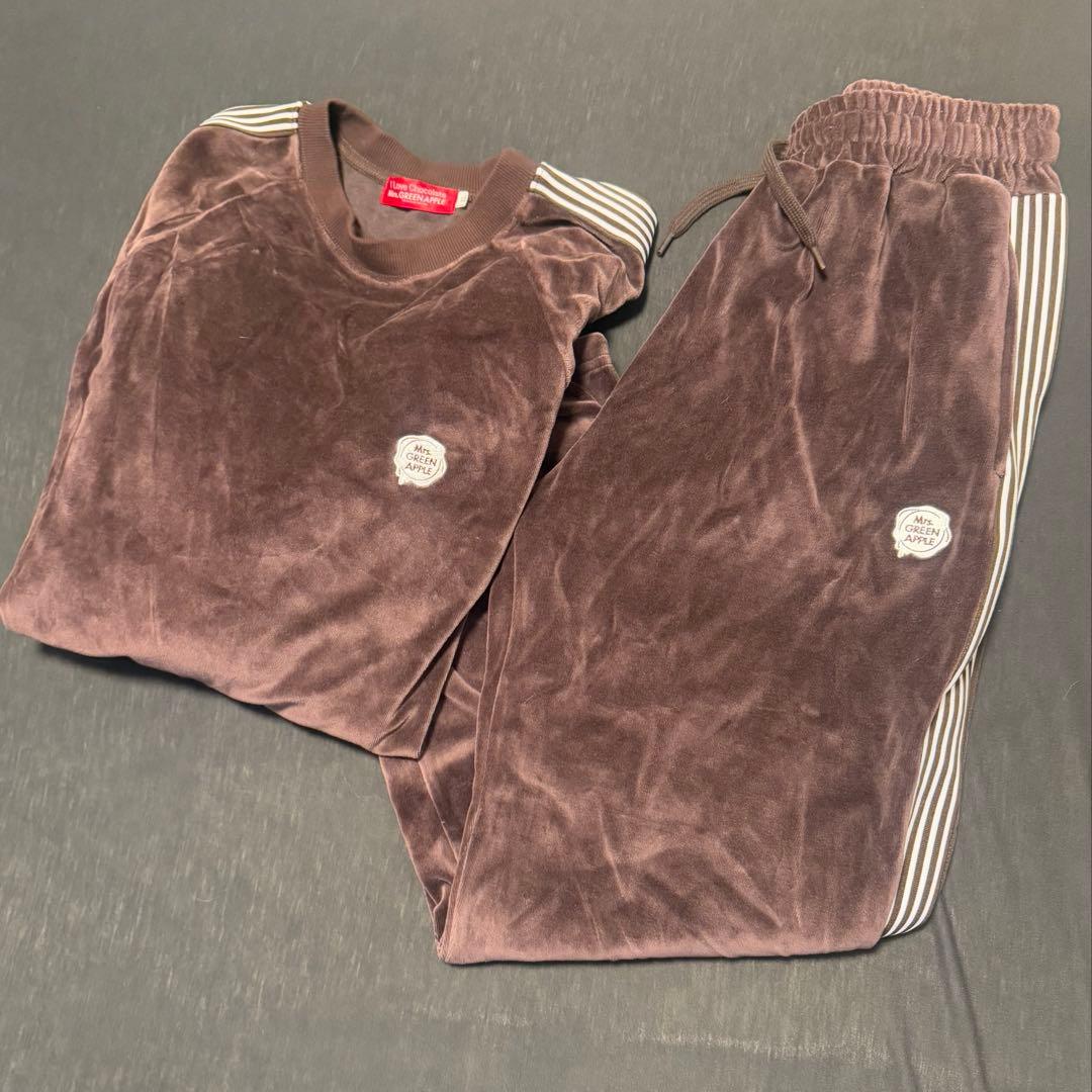 ミセスグリーンアップルバレンタインポップアップ上下XL MGA MAGICAL 10 YEARS LANDMARK IN HARAJUKU