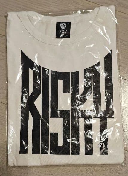 新品未使用】B'z歴代ツアーTシャツ他 SET - メルカリ