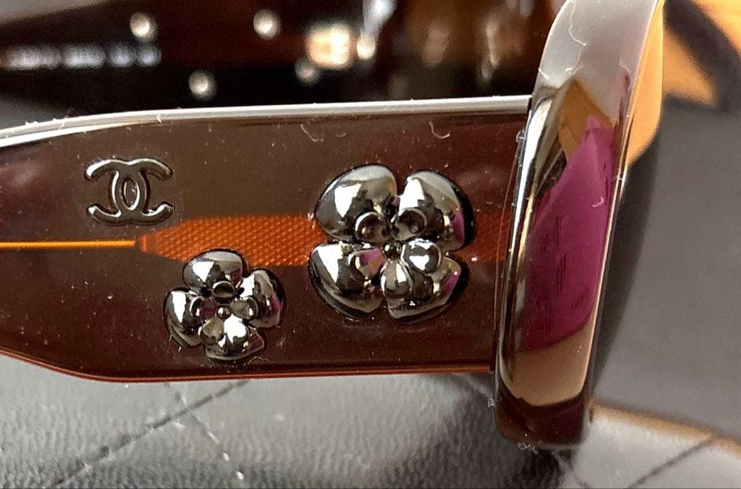 CHANEL ブラック サングラス フラワー装飾 - メルカリ