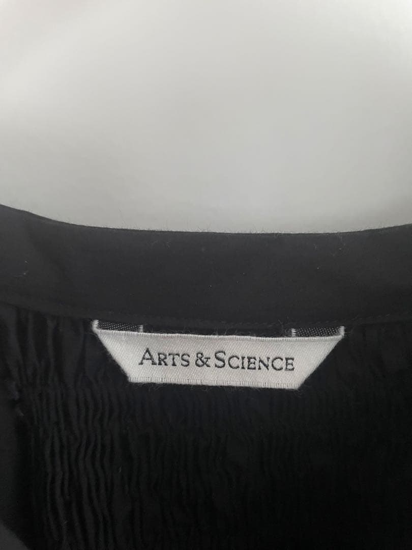 24SS arts&science Back smocking blouse - メルカリ