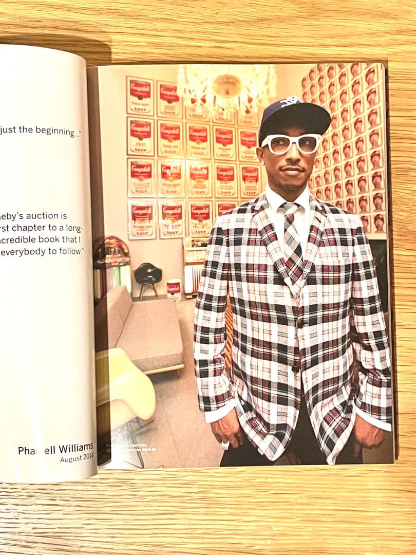 希少】Sotheby's NIGO ONLY LIVES TWICE 図録 - メルカリ