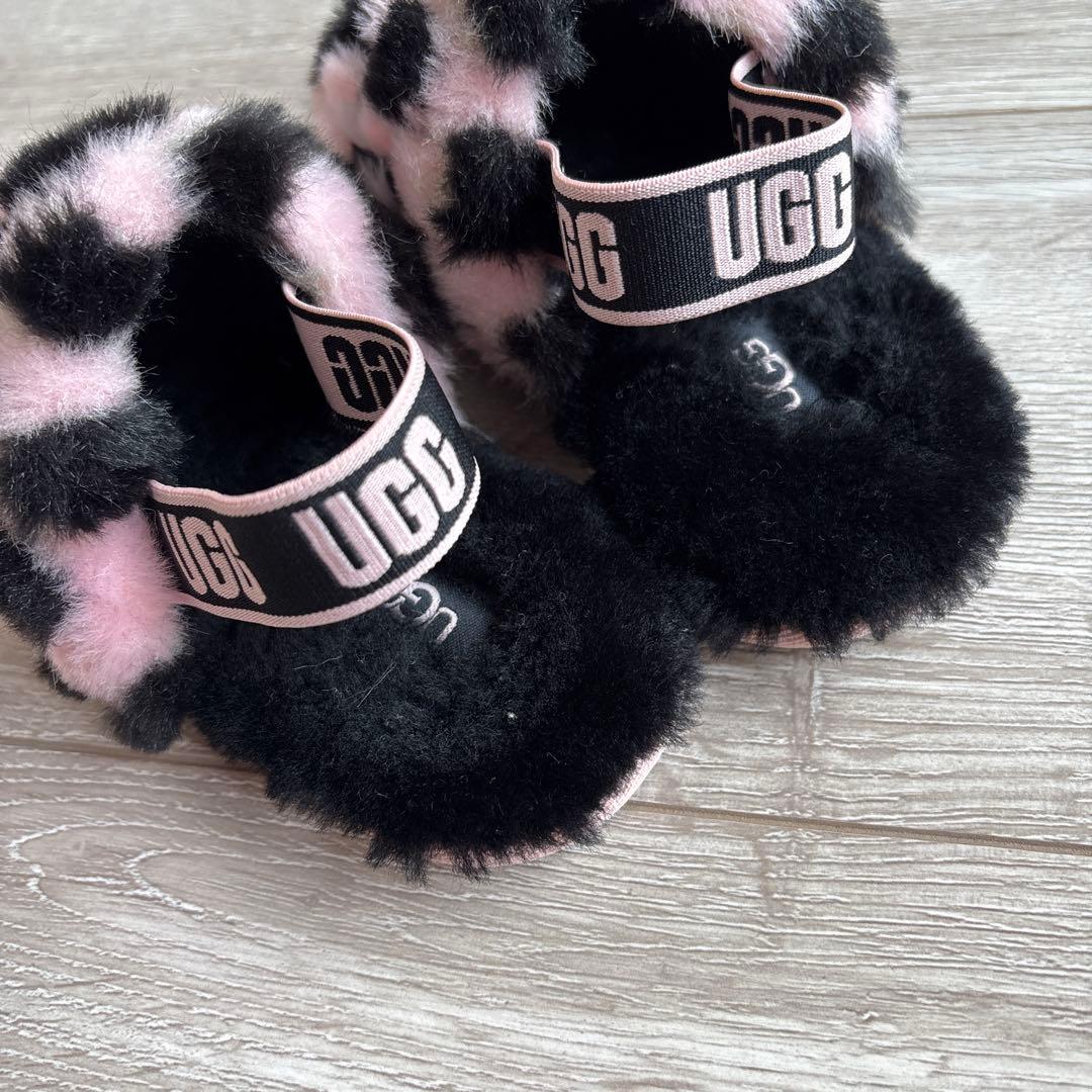 UGG ヒョウ柄ファーサンダル - メルカリ